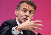 马克龙批特朗普 吁中等国家制衡中美