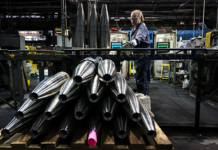 美军对伊军事行动消耗巨大 武器储备补充需数年