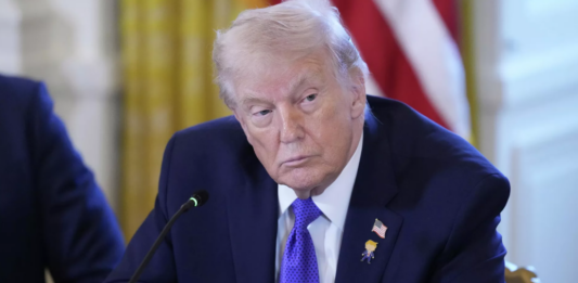 美媒曝特朗普欲借控制伊朗石油向中国施压