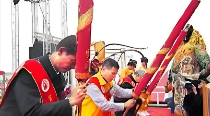 雅加达举行印华百家姓第七届尊宗敬祖大典 华人共祭先祖凝聚情感