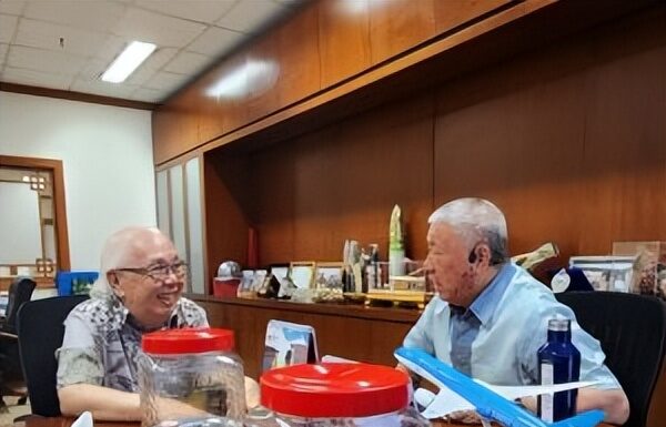 INTI总主席黄印华拜会企业家郭再源 后者将出任INTI荣誉主席并提供宝贵建议