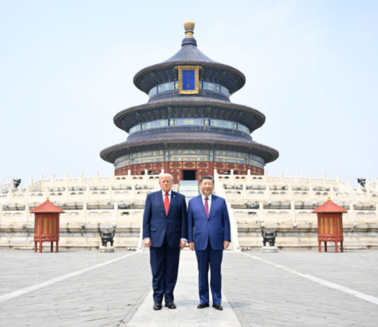 习近平与特朗普结束峰会后共同参访北京天坛