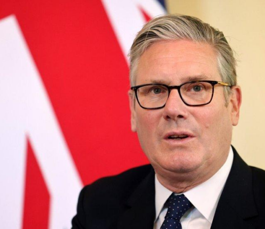 英国政坛爆发逼宫风暴 首相施凯尔最快今日宣布请辞