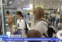 “ChinaCool”!这个夏天海外游客扎堆来中国避暑
