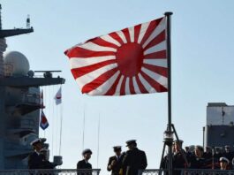 日本防卫大臣称将关注中俄联合训练 中方回应冲之鸟礁问题