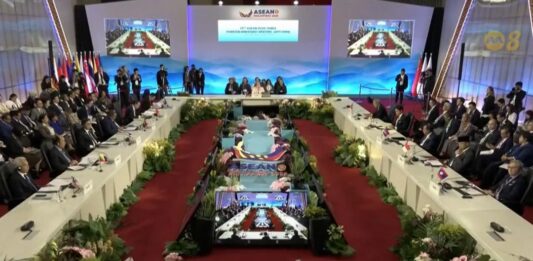 中方:支持东盟中心地位,加强区域合作应对挑战