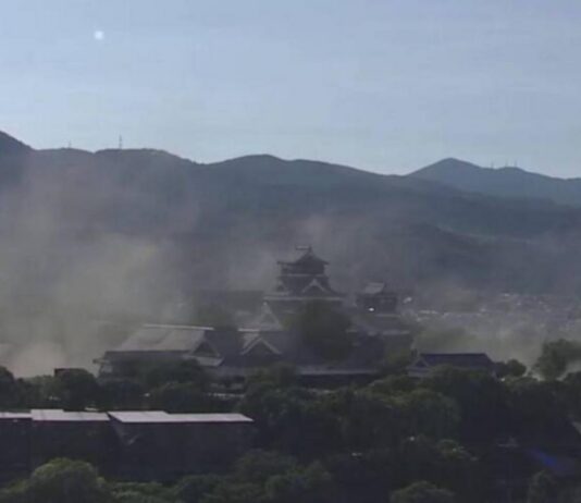 日本熊本发生7.1级强震,已致熊本城受损、数万户停电