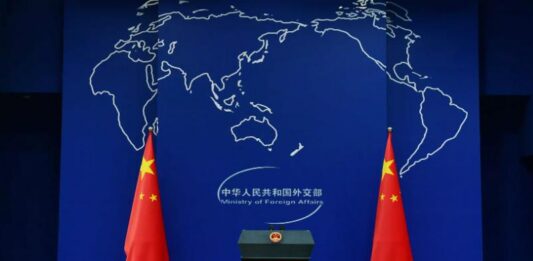 中方要求美方撤销对华记者歧视政策,并保留反制权