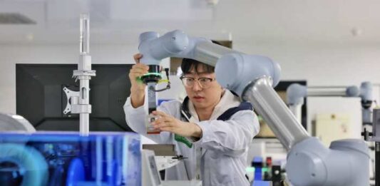 大湾区创新集群何以登顶全球?|思想耀岭南