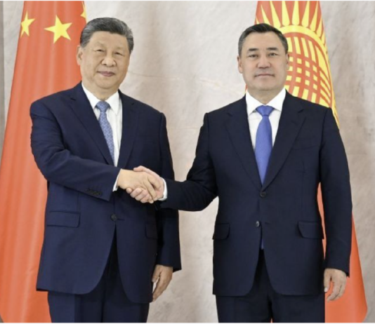 视频丨习近平同吉尔吉斯斯坦总统扎帕罗夫会谈