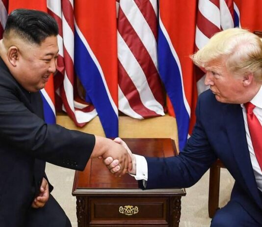 特朗普:与金正恩关系良好,任内朝鲜“不具威胁”