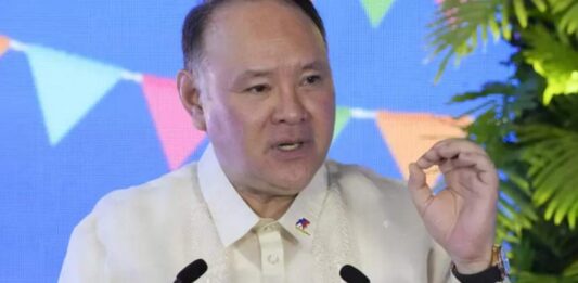 中国称百余名菲公民因非法就业被处理 菲方要求确认情况并提供领事协助