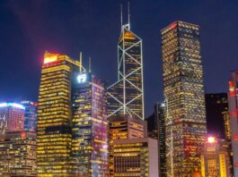 美经济学家称“旧香港已结束”引争议 港府反驳称经济韧性不容低估