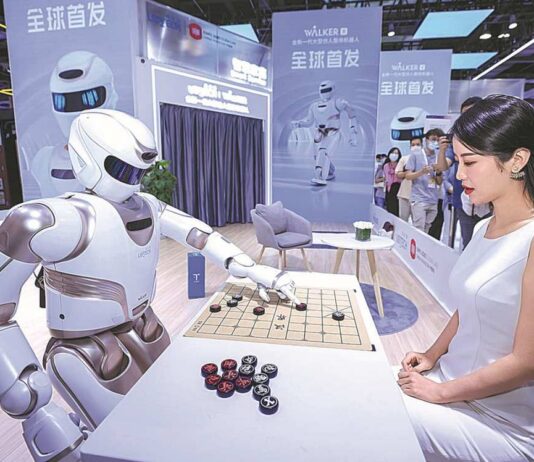 中国AI快速缩小与美国差距 凭借高性价比形成独特竞争优势