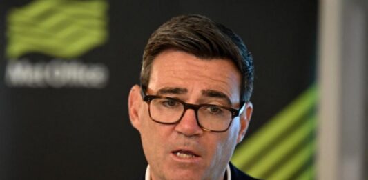 无畏俄警告 英首相称将继续“百分百支持乌克兰”