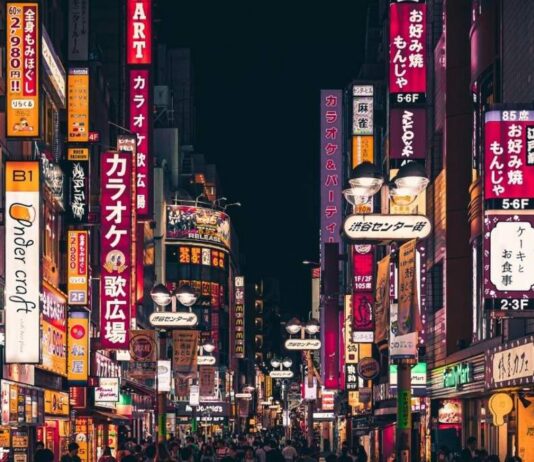 日本10月起大幅上调外国人居留手续费用 永住申请涨幅超20倍