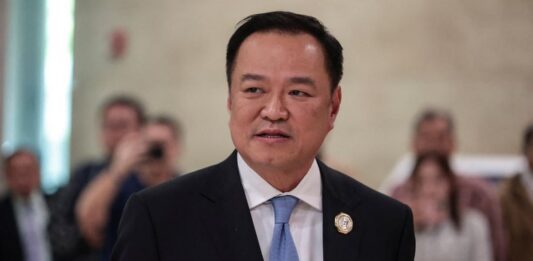 泰国总理阿努廷今起首度访印尼