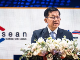 敏昂莱首次以文职身份访泰 承诺改善与东盟关系