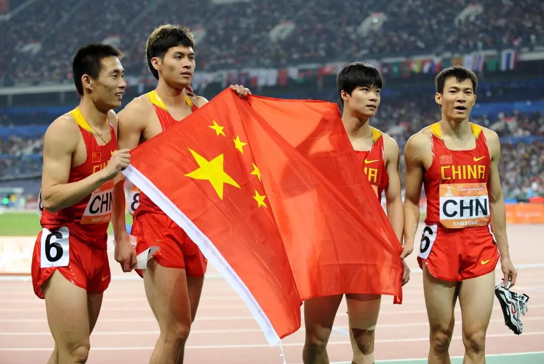 第16届亚运会田径男子4X100米接力决赛中，中国队以38秒78的成绩夺得金牌。图源新华社