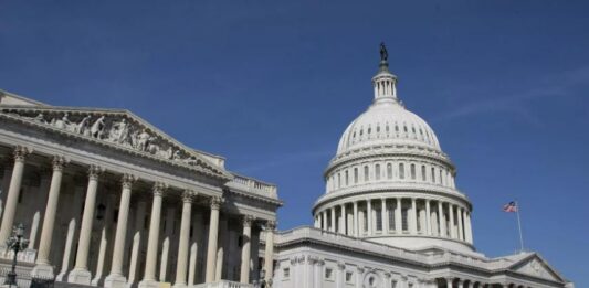 美国众议院通过对俄制裁法案 拟授权对中印等国加征关税