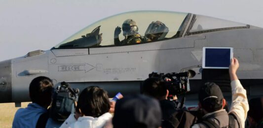 台湾拟派66名F-16V飞行员赴美受训 配合新机陆续交付