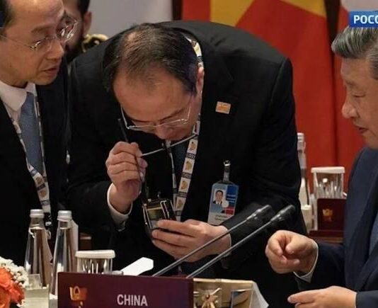 习近平出席金砖峰会被指身体不适 俄媒画面显示疑因翻译设备故障