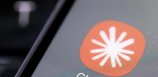 Anthropic指控多家中国AI公司大规模“蒸馏” 用户敏感数据疑被转交美国模型
