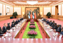 独家视频丨习近平同博茨瓦纳总统会谈