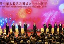維港綻放31,888煙花賀國慶77週年
