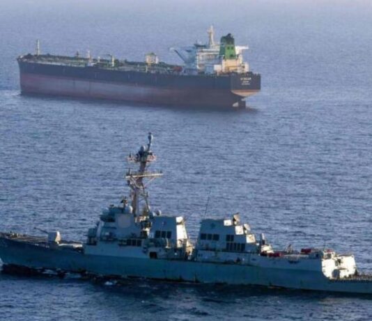 美军拟定对伊朗三天空袭方案 三个航母打击群月底将集结中东
