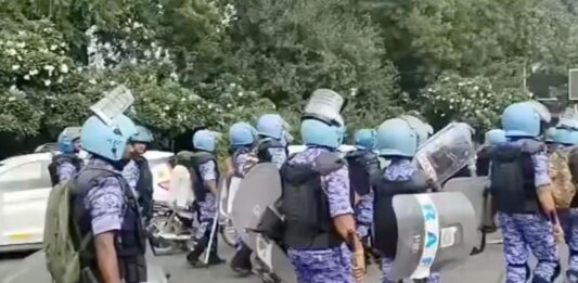 印度青年组织号召示威抗议选民名单修订 新德里拘留约200人