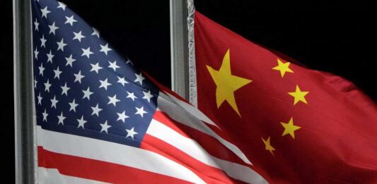 民调:45%美国受访者认为中国是主要威胁